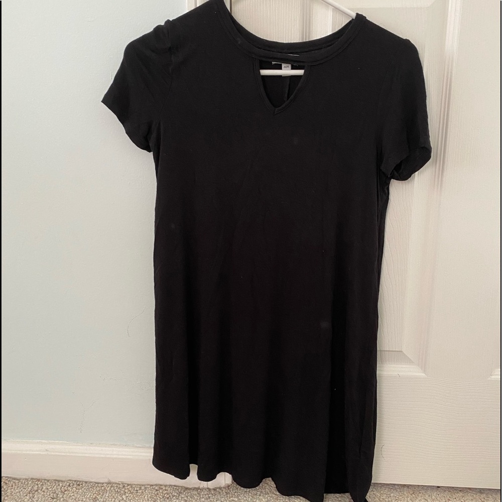 Black swing t-shirt dress